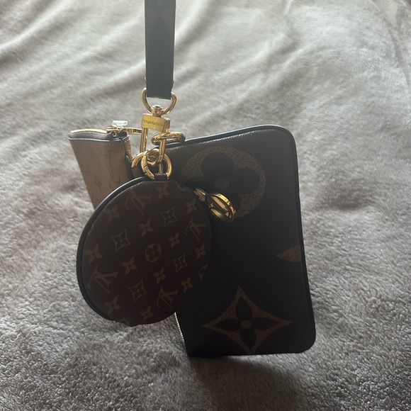 LV 3 piece accessory - Picture 3 of 6